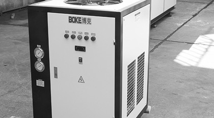 冬季工業(yè)冷水機(jī)該怎么維修？